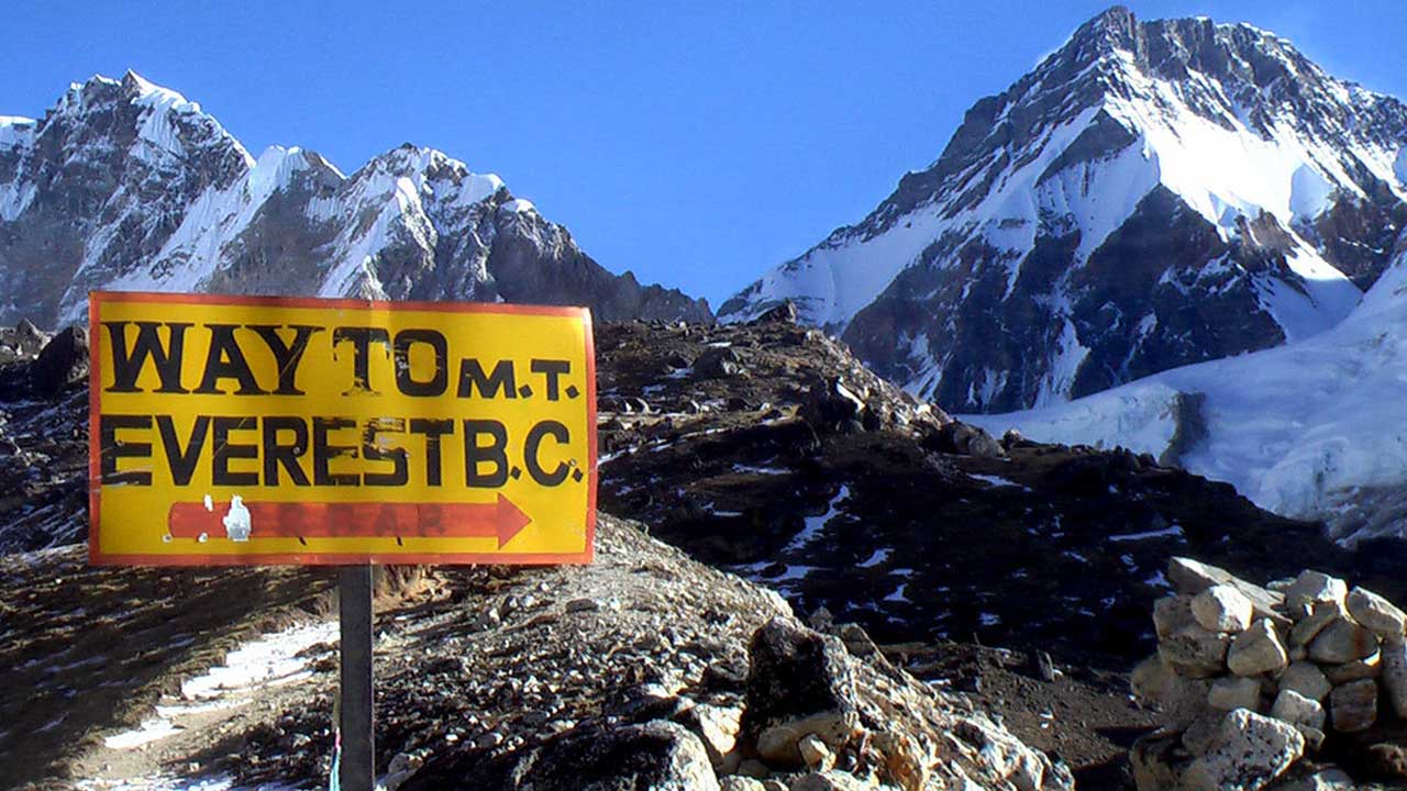 Short Everest Base Camp trekking / EBC hiking